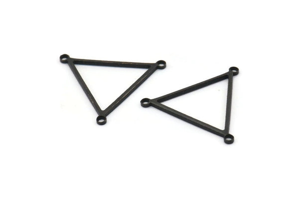 Siyah Üçgen Charm, 3 Döngülü 12 Oksitlenmiş Siyah Pirinç Üçgen Charm (21x0,9 mm) BS 2080