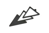 Siyah Üçgen Charm, 1 Döngülü 4 Oksitlenmiş Siyah Pirinç Üçgen Charm (49x21x1mm) M01119 H1298