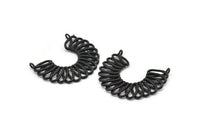 Siyah Yarı Güneş Kolye, Oksitlenmiş Siyah Pirinç Yarı Güneş Kolye, 2 Halka (41x33x2,5 mm) BS 1985 H1313