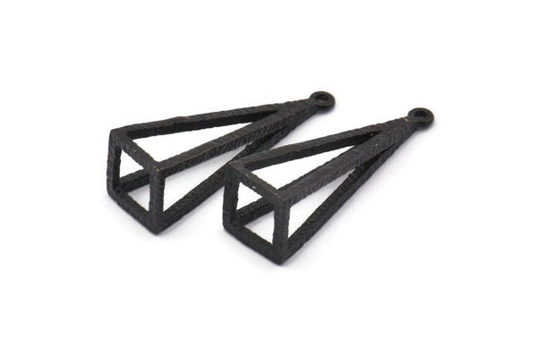 Siyah Üçgen Prizma, 1 Halkalı 2 Oksitlenmiş Siyah Pirinç Üçgen Prizma Kolye (32x10mm) BS 1984