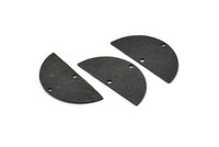 Siyah Yarım Ay, 2 Delikli 2 Çekiçlenmiş Oksitlenmiş Siyah Pirinç Yarım Daire Boşluğu (33,5x15,5x0,80 mm) BS 2004