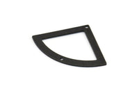 Siyah Üçgen Charm, 2 Delikli 4 Dokulu Oksitlenmiş Siyah Pirinç Yelpaze Charm (40x27x0,80 mm) M326