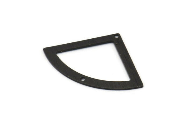 Siyah Üçgen Charm, 2 Delikli 4 Dokulu Oksitlenmiş Siyah Pirinç Yelpaze Charm (40x27x0,80 mm) M326
