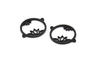 Siyah Çiçek Tılsımı, 2 Halkalı 4 Oksitlenmiş Siyah Pirinç Lotus Çiçeği Kolye, Bulgular (28x22x1,5 mm) N1377 H0957