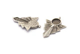 Silver Badge Charm, 2 Antique Silver Plated Brass Rosette Pendants With 1 Loop - Pad Size 10mm (36x27mm) N1483 H1333