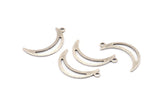 Silver Moon Charm, 24 Textured Antique Silver Plated Brass Crescent Moon Charms With 1 Loop (25x5x0.80mm) M01201