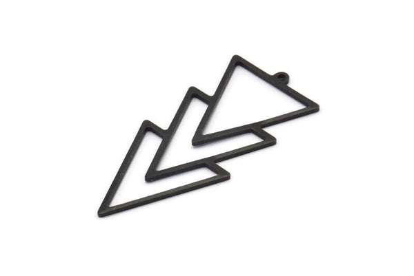 Siyah Üçgen Charm, 1 Döngülü 4 Oksitlenmiş Siyah Pirinç Üçgen Charm (49x21x1mm) M01126 H1254