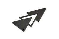 Siyah Üçgen Tılsımı, 4 Delikli 4 Oksitlenmiş Siyah Pirinç Üçgen Tılsımı (47x21x1mm) M01109