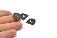 Siyah Ay Tılsımı, 4 Delikli 12 Oksitlenmiş Siyah Pirinç D Şeklinde Tılsım (16x17x0,50 mm) M1067