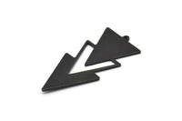Siyah Üçgen Charm, 1 Döngülü 4 Oksitlenmiş Siyah Pirinç Üçgen Charm (49x21x1mm) M01111 H1269