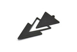 Siyah Üçgen Charm, 1 Döngülü 4 Oksitlenmiş Siyah Pirinç Üçgen Charm (49x21x1mm) M01111 H1269