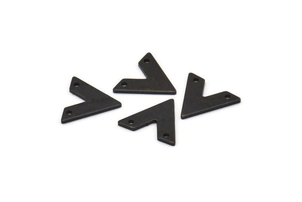 Siyah V Şeklinde, 2 Delikli 12 Oksitlenmiş Siyah Pirinç V Şeklinde Tılsım (15x13x1mm) M01241
