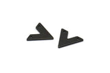 Siyah V Şeklinde, 2 Delikli 12 Oksitlenmiş Siyah Pirinç V Şeklinde Tılsım (15x13x1mm) M01241