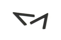 Siyah V Şeklinde, 1 Delikli 10 Oksitlenmiş Siyah Pirinç V Şeklinde Tılsım (23x19x1mm) M01169 H1282