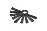 Siyah Güneş Kolye, Çekiçle Dövülmüş Oksitlenmiş Siyah Pirinç Güneş Kolye, 1 Halka (44x31x2mm) BS 1924