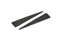 Siyah Üçgen Tılsımı, 1 Delikli 3 Çekiçlenmiş Oksitlenmiş Siyah Pirinç Üçgen Tılsımı (11x50x1,2 mm) N0276