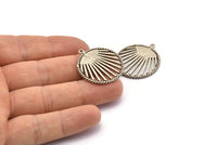 Silver Charm, 2 Antique Silver Plated Brass Pendant, Charm Pendant With 1 Loop, Findings (30x27mm) N1526