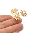 Gold Daisy Earring, 2 Tiny Hammered Gold Plated Brass Flower Stud Earrings (18x13x1.2mm) N1185