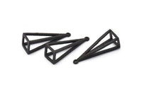 Siyah Üçgen Prizma, 1 Halkalı 2 Oksitlenmiş Siyah Pirinç Üçgen Prizma Kolye (32x10mm) BS 1984