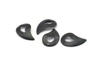 Siyah Damla Tılsımı, 1 Delikli 20 Oksitlenmiş Siyah Pirinç Damla Tılsımı, Bulgular (19x12mm) Bs 1276