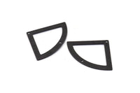 Siyah Üçgen Charm, 2 Delikli 4 Dokulu Oksitlenmiş Siyah Pirinç Yelpaze Charm (40x27x0,80 mm) M326