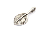 Leaf Pendant, 4 Antique Silver Plated Leaf Charms (27x13mm) N0366