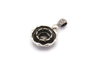 Silver Flower Charm, 4 Antique Silver Plated Brass Charms with 1 Loop - Pad Size 8mm (27x16x5.5mm) U080