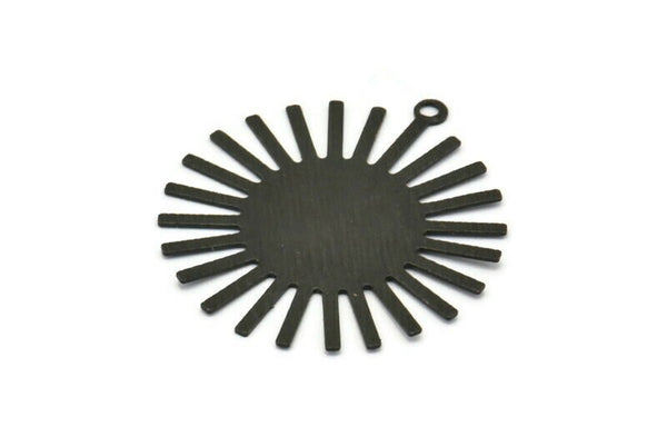 Siyah Güneş Tılsımı, 1 Döngülü 8 Dokulu Oksitlenmiş Siyah Pirinç Güneş Kolye, Bulgular (33x30x0,50 mm) A1980