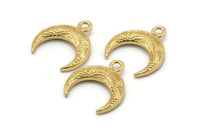 Gold Moon Charm, 2 Gold Plated Brass Textured Horn Charms With 1 Loop, Pendant, Jewelry Finding (19x6x4mm) N0271 Q0383