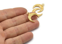 Gold Moon Charm, 2 Gold Plated Brass Textured Horn Charms With 1 Loop, Pendant, Jewelry Finding (19x6x4mm) N0271 Q0383