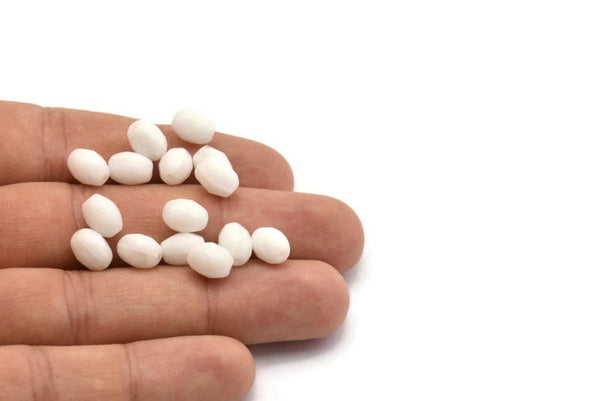 Vintage White Beads, 12 Vintage Glass Oval Faceted White Beads  (9x6.8mm) CV34   CF23