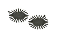 Siyah Güneş Tılsımı, 1 Döngülü 8 Dokulu Oksitlenmiş Siyah Pirinç Güneş Kolye, Bulgular (33x30x0,50 mm) A1980