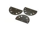 Siyah Ay Tılsımı, 2 Delikli 10 Oksitlenmiş Siyah Pirinç Ay Evreleri Tılsımı (22x14x0,80 mm) M01549