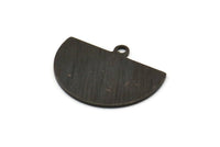Yarım Daire Charm, 1 Döngülü 8 Dokulu Oksitlenmiş Siyah Pirinç Yarım Ay Charm, Damgalama Boşluğu (22x17x0,70 mm) M01557