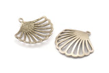 Silver Shell Charm, 2 Antique Silver Plated Brass Sea Shell Pendants With 1 Loop (31x32x1mm) N1293