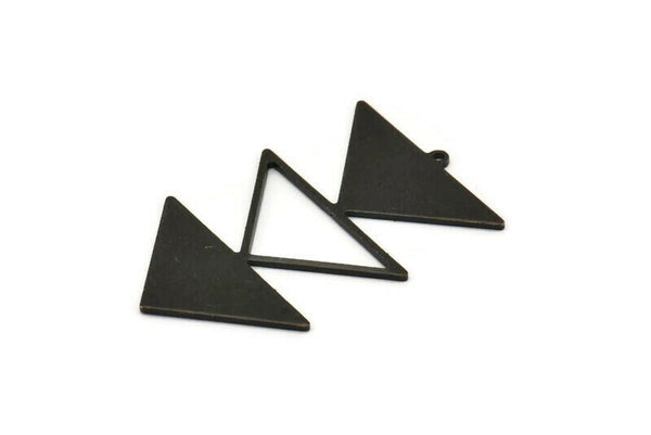 Siyah Üçgen Charm, 1 Döngülü 2 Oksitlenmiş Siyah Pirinç Üçgen Charm (47x30x1mm) M01796