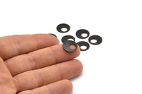Siyah Yuvarlak Charm, 1 Delikli 12 Oksitlenmiş Siyah Pirinç Yuvarlak Charm (13x0,80 mm) M01645