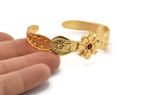 Gold Moon Cuff,  Gold Plated Brass Moon Phases Cuff Stone Setting With 1 Pad -  Pad Size 4mm N1687
