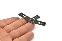 Siyah Dikdörtgen Charm, 1 Delikli 6 Oksitlenmiş Siyah Pirinç Ay Evreleri Charm'ı (40x10x0,80 mm) M01825