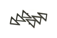 Siyah Üçgen Charm, 1 Döngülü 2 Oksitlenmiş Siyah Pirinç Üçgen Charm (47x30x1mm) M01790