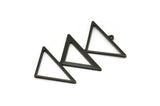 Siyah Üçgen Charm, 1 Döngülü 2 Oksitlenmiş Siyah Pirinç Üçgen Charm (47x30x1mm) M01806
