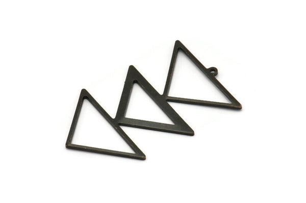 Siyah Üçgen Charm, 1 Döngülü 2 Oksitlenmiş Siyah Pirinç Üçgen Charm (47x30x1mm) M01806
