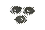 Siyah Güneş Tılsımı, 1 Döngülü 4 Oksitlenmiş Siyah Pirinç Güneş ve Hilal Tılsımı, Bulgular (29x28x0,80 mm) M02012