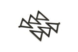 Siyah Üçgen Charm, 1 Döngülü 2 Oksitlenmiş Siyah Pirinç Üçgen Charm (47x30x1mm) M01810