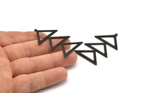 Siyah Üçgen Charm, 1 Döngülü 2 Oksitlenmiş Siyah Pirinç Üçgen Charm (47x30x1mm) M01810