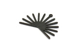 Siyah Güneş Tılsımı, 1 Döngülü 4 Dokulu Oksitlenmiş Siyah Pirinç Güneş Tılsımı (22x30x0,80 mm) M02269