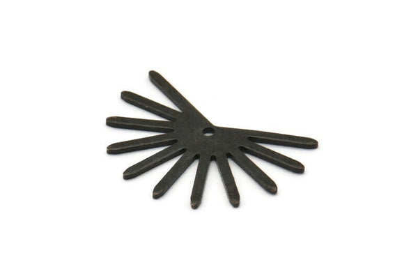 Siyah Güneş Tılsımı, 1 Delikli 8 Oksitlenmiş Siyah Pirinç Güneş Tılsımı (18x25x0,80 mm) M02288