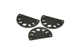 Siyah Ay Tılsımı, 2 Delikli 8 Dokulu Oksitlenmiş Siyah Pirinç Ay Evreleri Tılsımı (22x14x0,80 mm) M01560