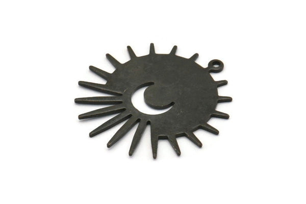 Siyah Güneş Tılsımı, 1 Döngülü 4 Oksitlenmiş Siyah Pirinç Güneş ve Hilal Tılsımı, Bulgular (29x28x0,80 mm) M02012