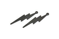 Siyah Şimşek Tılsımı, 10 Oksitlenmiş Siyah Pirinç, 1 Döngülü Siyah Şimşek Tılsımları (35x8x0,80 mm) M02472